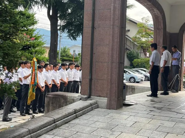 軟式野球部全国大会出発式を行いました