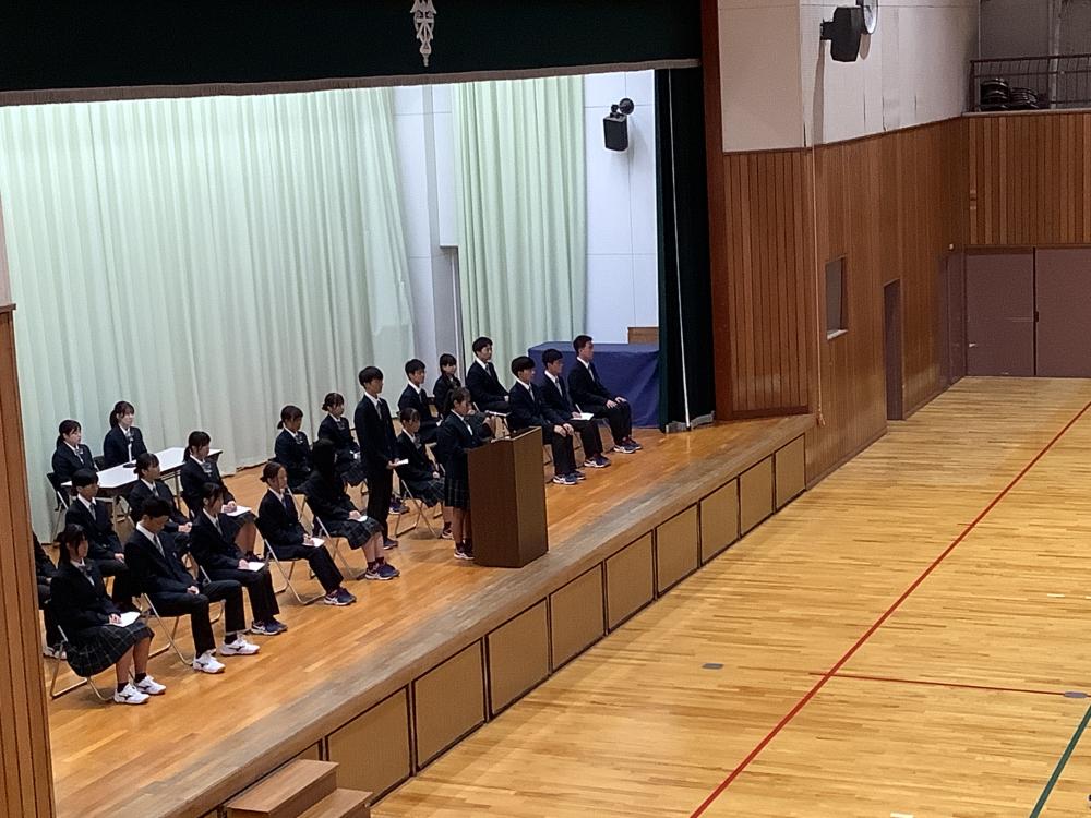 生徒会役員立会演説会を行いました