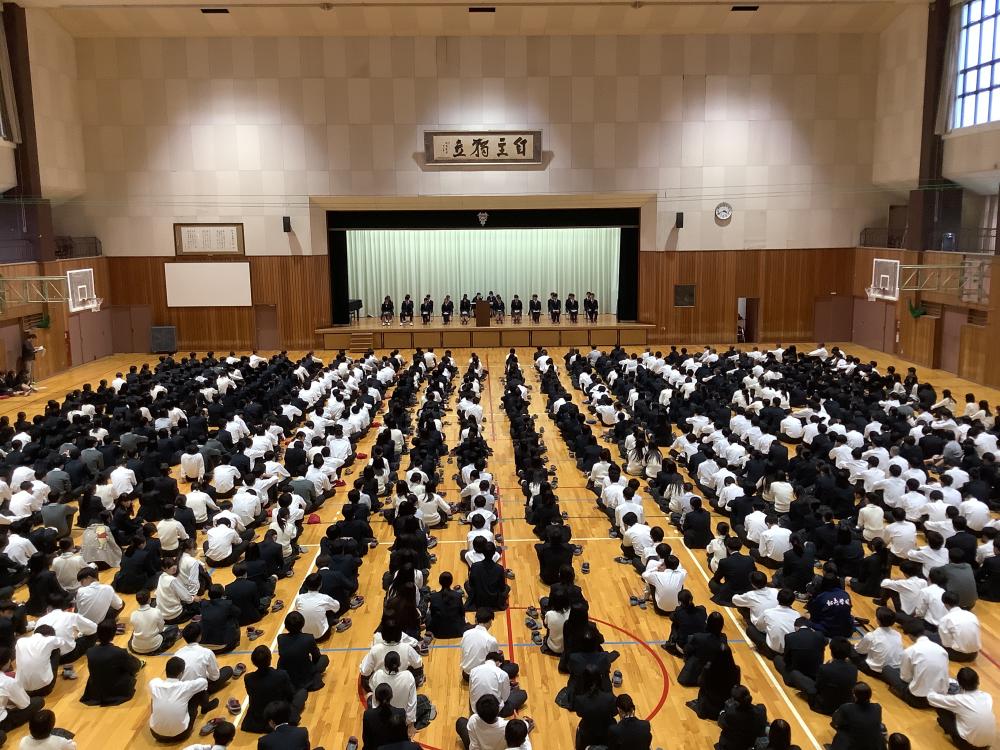 生徒会役員立会演説会を行いました